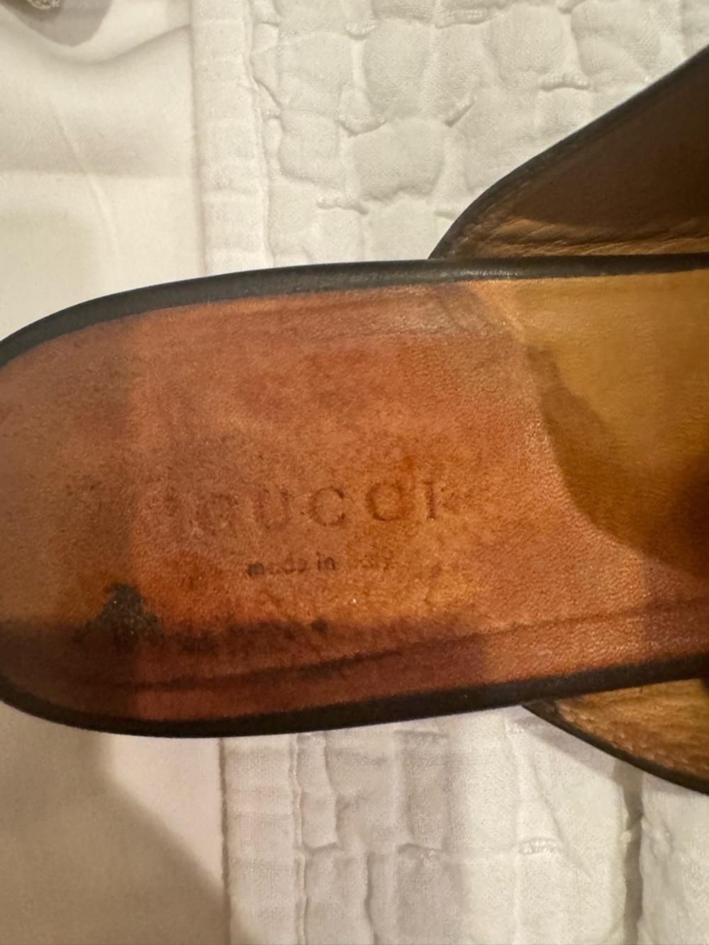 Gucci Brown Leather Slide with Embossed Logo - Picture 3 of 3